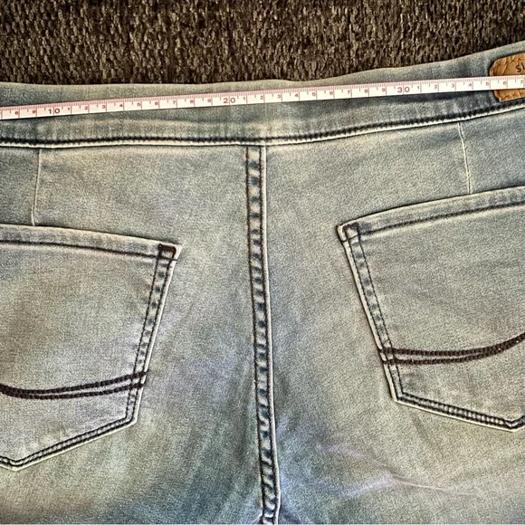 Signature by Levi Strauss & Co. Women's Lounge Joggers - Picture 10 of 11